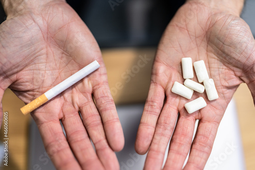 Quadro su tela Addictive Smokeless Nicotine Chew Gum