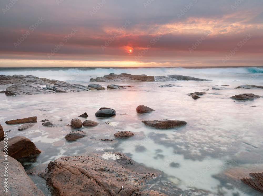 Obraz premium sunset on the beach