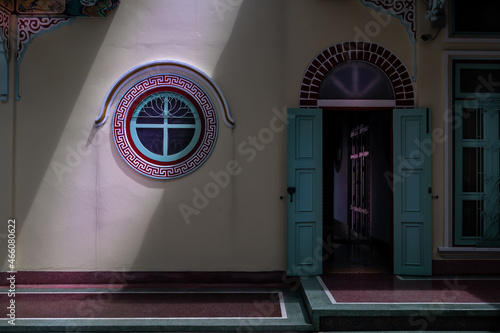 Chinese style windows and doors of the Wat Bhoman Khunaram (Wat Ban Khanaram) photo