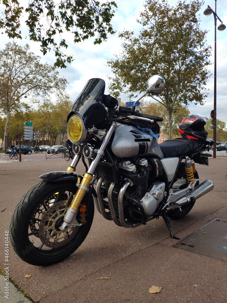 Fototapeta premium moto grosse cylindrée