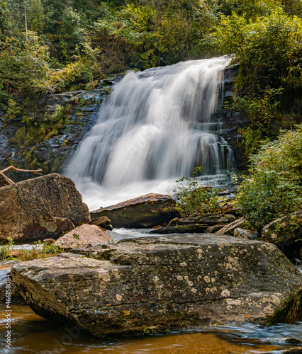 Large bolder frames the bottom of the Glen Cannon Waterfall