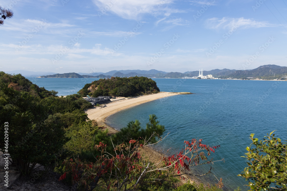 Naklejka premium 日本の広島県の大久野島の古くて美しい建物と風景