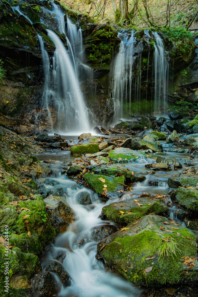Fototapeta premium 兵庫県・新温泉町の猿壺の滝