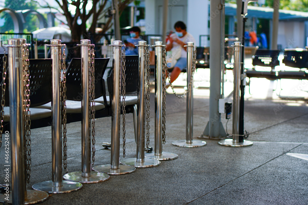 Fototapeta premium people walking in the park