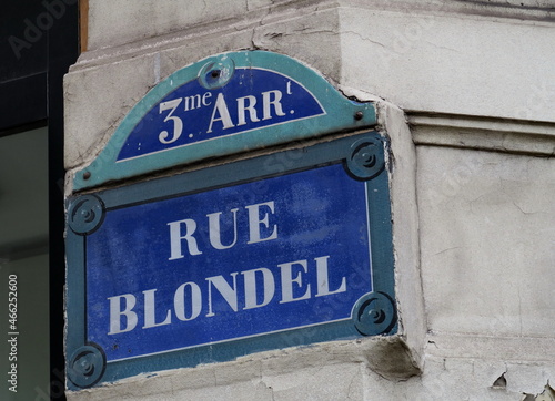 Rue Blondel. Plaque de nom de rue. Paris. photo