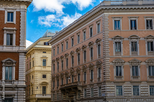 Roma – le facciate di alcuni dei palazzi storici più famosi photo