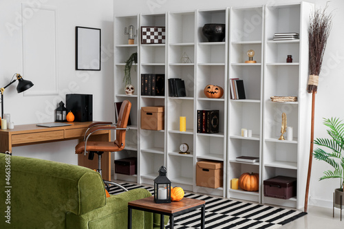 Modern workplace and book s...