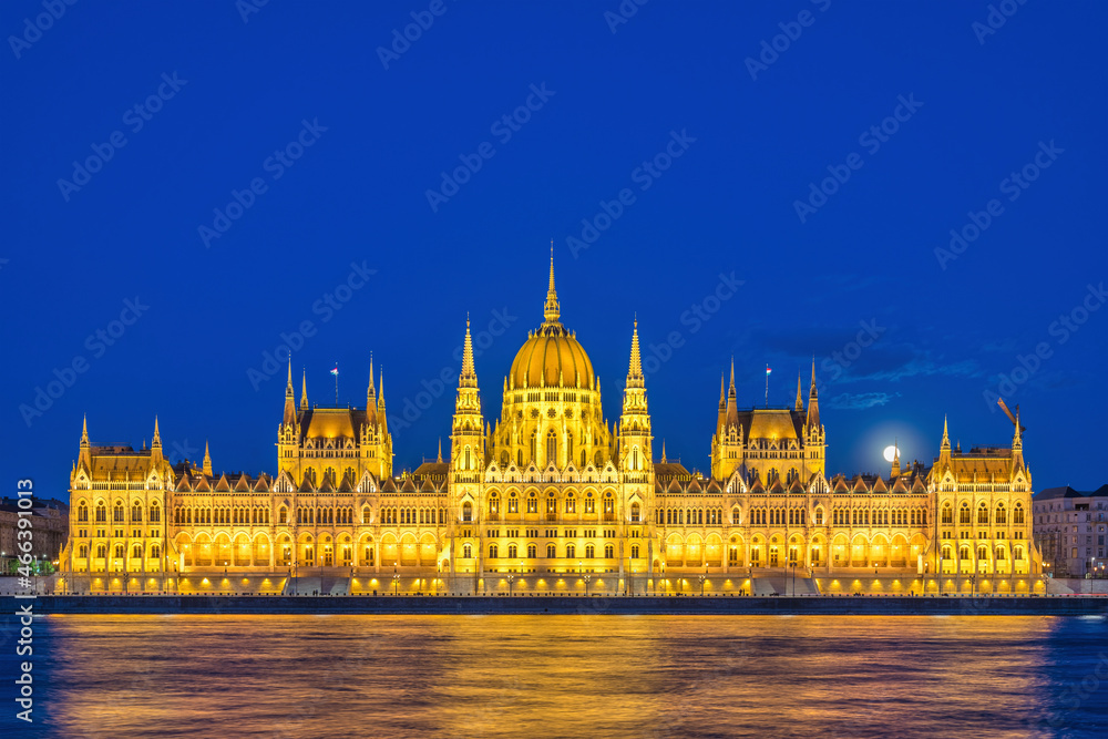 Fototapeta premium Budapest Hungary, night city skyline at Hungarian Parliament and Danube River