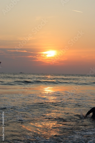 Fototapeta Naklejka Na Ścianę i Meble -  sunset in the sea  

