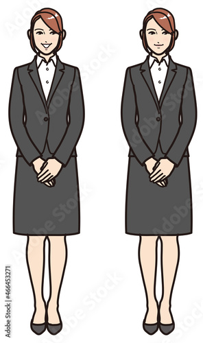 リクルートスーツの女性