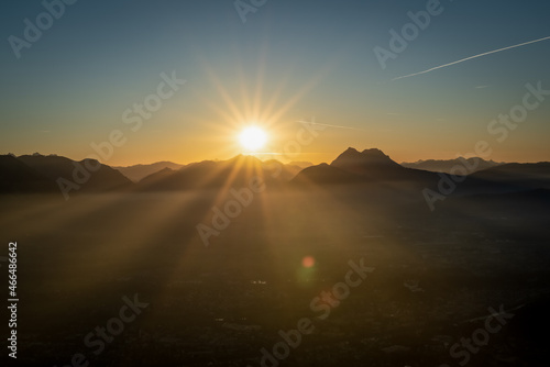 Salzburg Gaisberg Sonnenuntergang Berge Sonne Nebel Stadt Dramatisch 