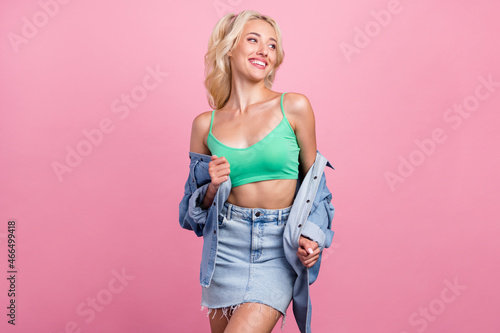 Photo of young attractive fancy girl happy positive smile look empty space isola Fototapet