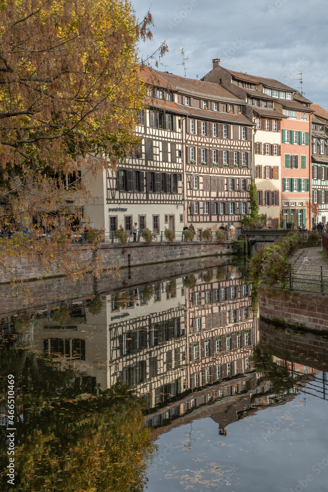 Naklejka premium STRASBOURG ET PETITE FRANCE, CAPITALE DE NOËL ET DE L'EUROPE
