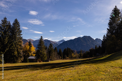 Fototapeta Naklejka Na Ścianę i Meble -  Herbst in den Allgäuer Alpen