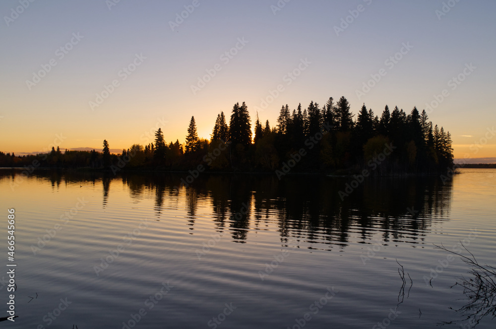 Fototapeta premium A Beautiful Evening at Astotin Lake