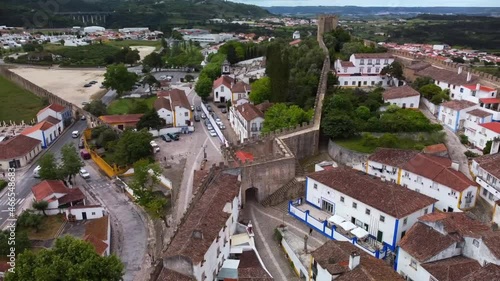 Obidos-Portugal Vista aérea das muralhas junto à Porta da Vila
