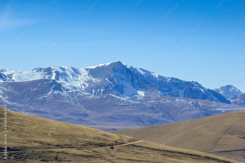 Вершины к западу от Эльбруса