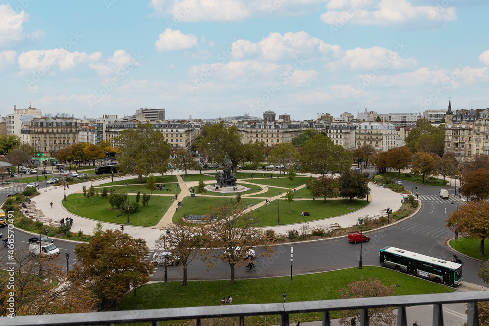 Φωτογραφία Nouvelle place de la nation à paris