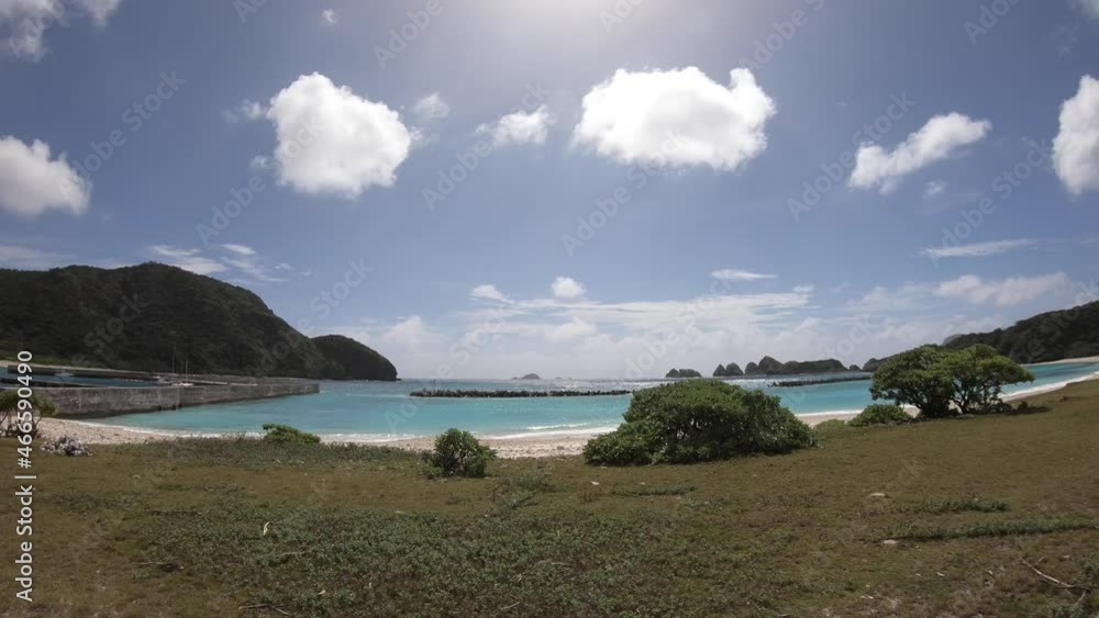 夏の晴れた日の慶良間諸島(阿嘉島)前浜ビーチのタイムラプスビデオ 夏の晴れた日の慶良間諸島(阿嘉島)前浜ビーチのタイムラプスビデオ