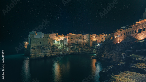 Vista notturna della Lama Monachile di Polignano a Mare photo