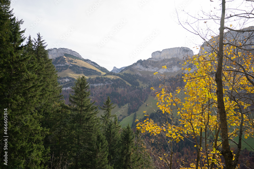 Ebeanalp, Seealpsee, Wildkirchli are the sun terrace of the alpstein. Mountainfuls of climbing routes. It is also the ideal starting point for hiking into the impressive, amazing Alpstein region