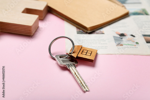 Key with house shaped keych...