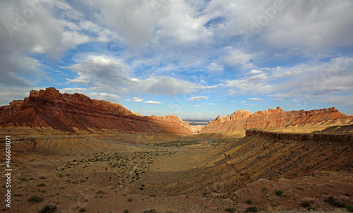Spotted Wolf Canyon panorama, Utah © jerzy