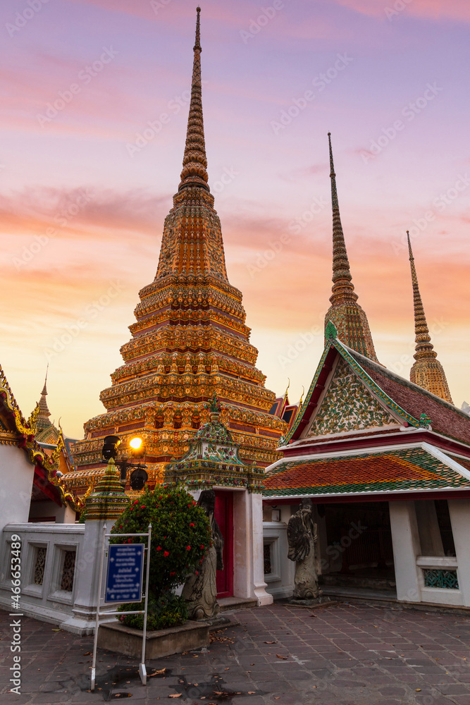 Fototapeta premium Wat Pho Temple or Wat Phra Chetuphon in sunrise time, Bangkok
