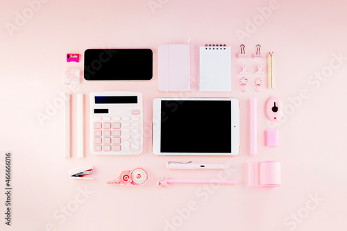 feminine pink theme desktop workspace.