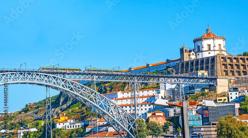 Ponte Dom Luís I, Fachwerk-Bogenbrücke , Metallbrücke Porto am Rio Douro, Küstenstadt im Nordwesten Portugals, prächtigen Brücken, Portwein, Altstadt mittelalterlichen Viertel Ribeira, Flussufer