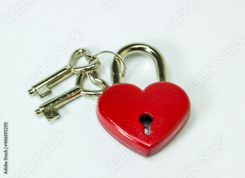 Fototapeta heart shaped key