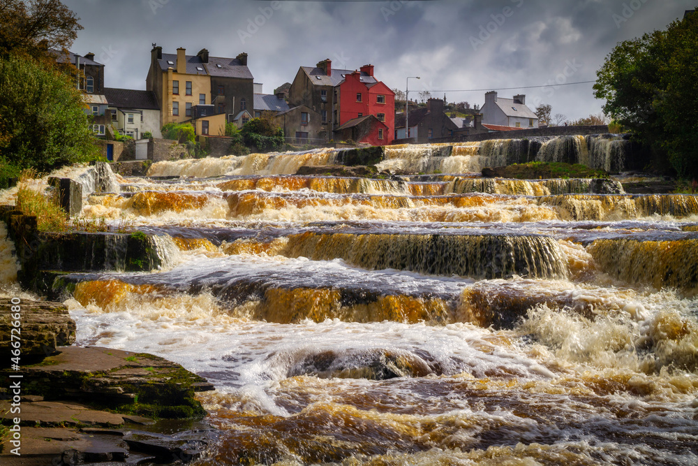 Beautiful cascades of Ennistymon in Co. Clare, Ireland - obrazy, fototapety, plakaty 