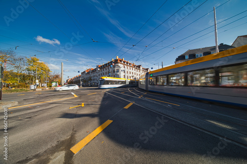 Kreuzung an der Dieskaustraße in Leipzig nach langen Bauarbeiten wieder geöffnet für die Straßenbahn (tram) und den Autofahrern und Fahrradfahrern