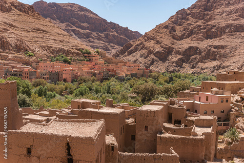 Lehmhäuser in der Todra Schlucht in Marokko © driendl
