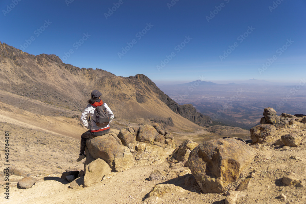 Fototapeta premium Mirando hacia el valle
