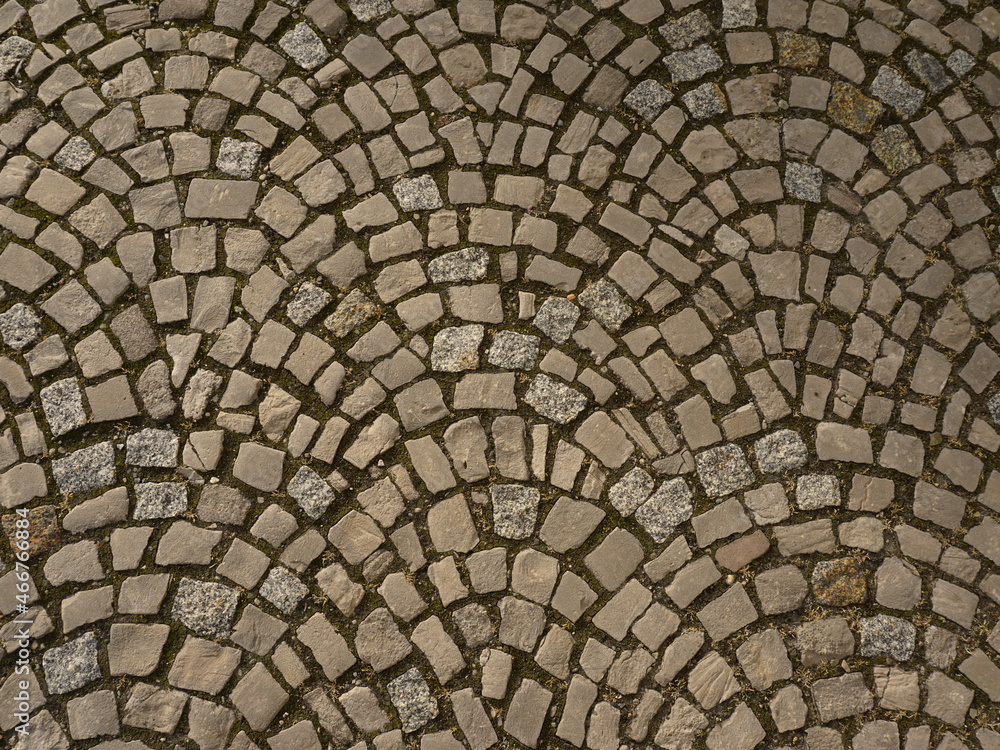 Kopfsteinpflaster auf einem Gehweg