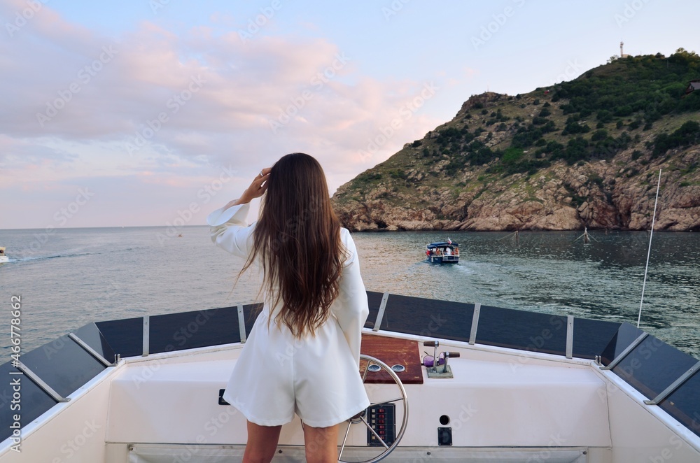 Obraz premium woman on yacht