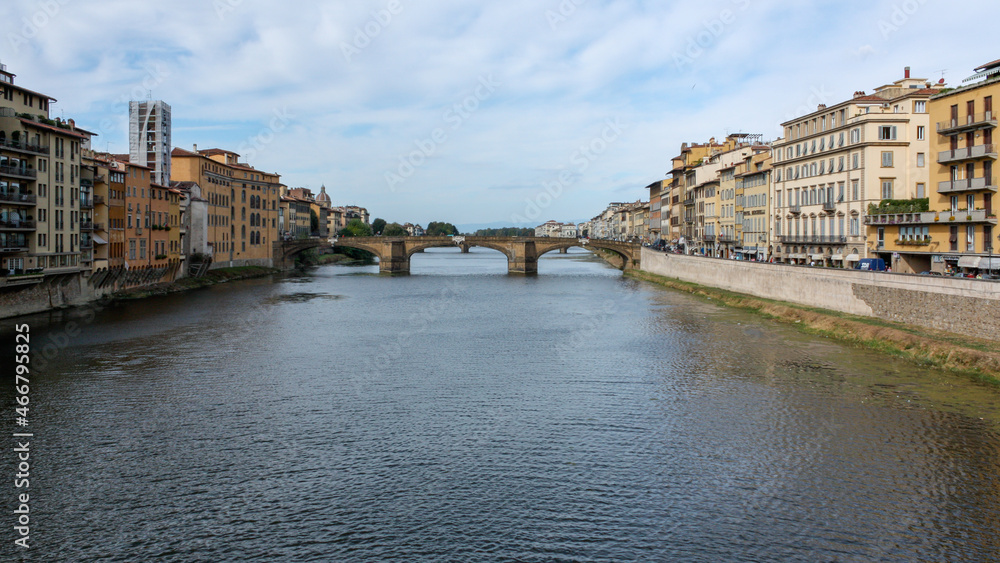 Fototapeta premium Ponte vecchio city, Florence, Italy