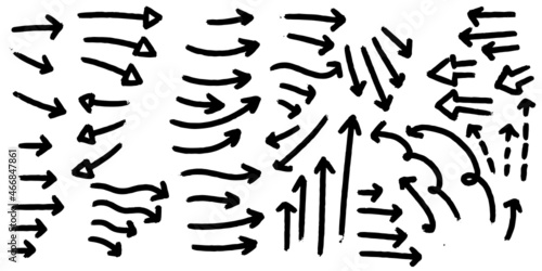 Set of hand drawing arrow u...