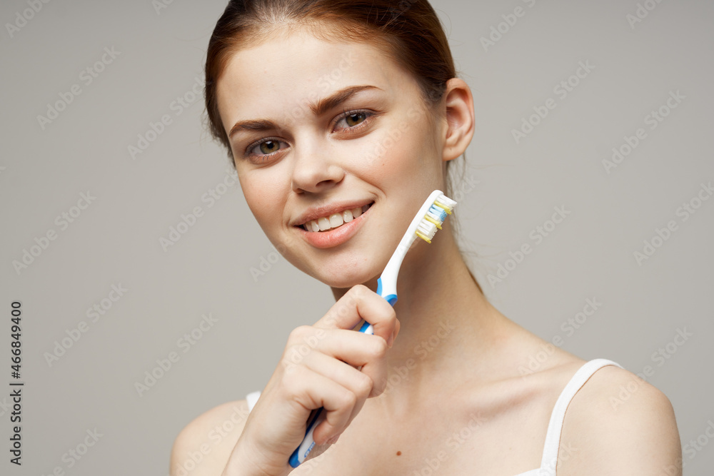woman toothpaste brushing teeth dental health isolated background woman toothpaste brushing teeth dental health isolated background