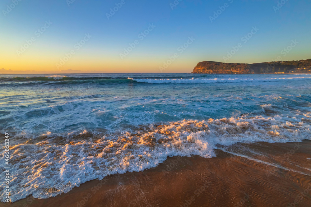 Fototapeta premium Surfs up aerial sunrise seascape