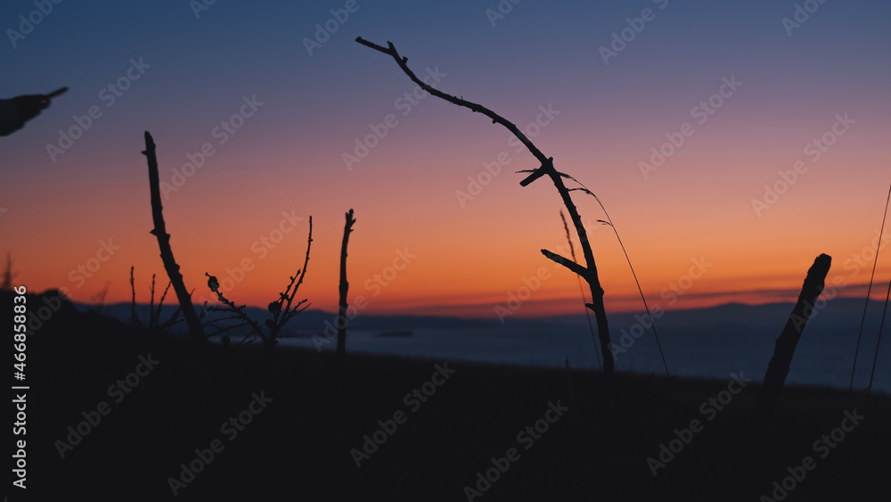 Naklejka premium sunset in the mountains