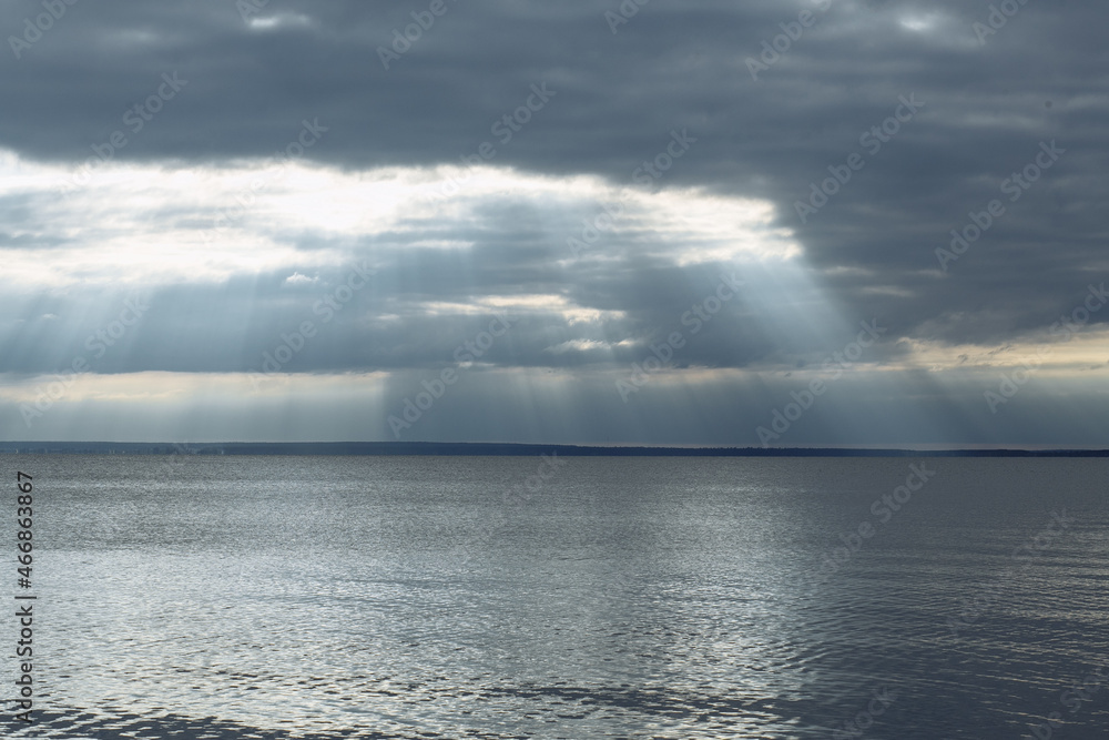 Obraz premium storm clouds over the sea