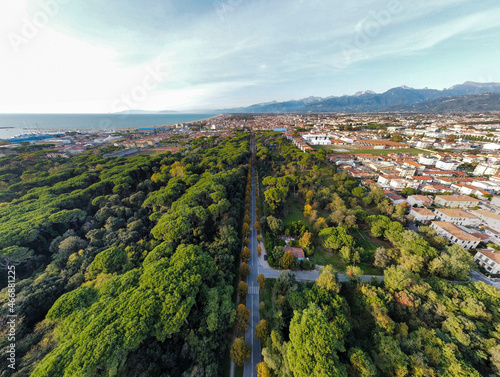 Viareggio, Toscana : veduta aerea del viale dei Tigli, della pineta di levante e della città