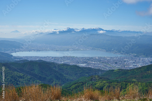 長野県 高ボッチ高原からの諏訪湖と南アルプス 