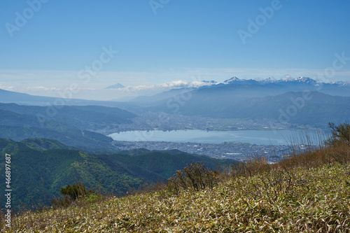 長野県 高ボッチ高原からの諏訪湖と富士山 