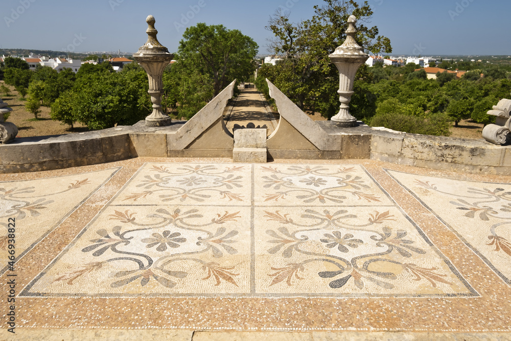 Obraz premium architectural details and mosaic of a palace in Estoi, Algarve, Portugal