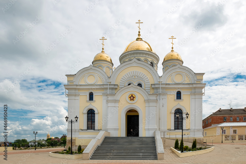Fototapeta premium Cathedral of the Transfiguration of the Lord in Nikitsky Kashirsky Monastery in the city of Kashira, Russia
