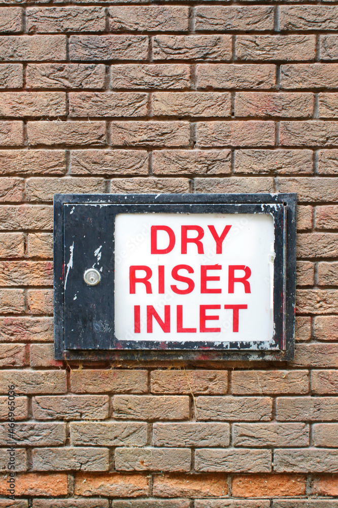 Dry riser inlet sigbn