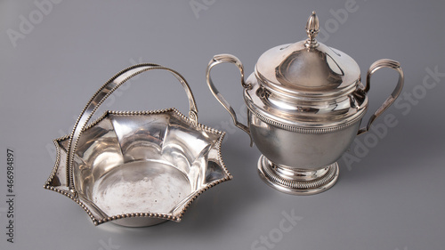 Εκτύπωση καμβά Isolated silverware on a gray background.